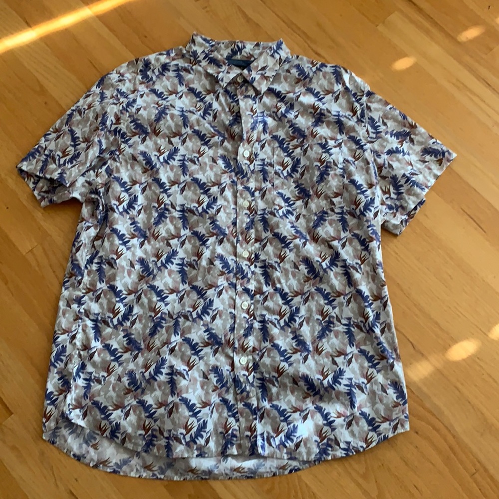 BR. Standard fit short sleeve soft wash